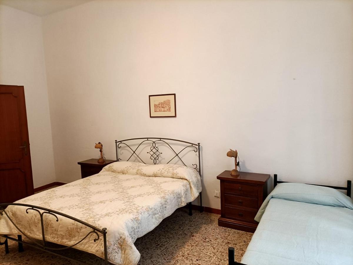 Antica Casa Ceccardi Appartement Livorno Buitenkant foto