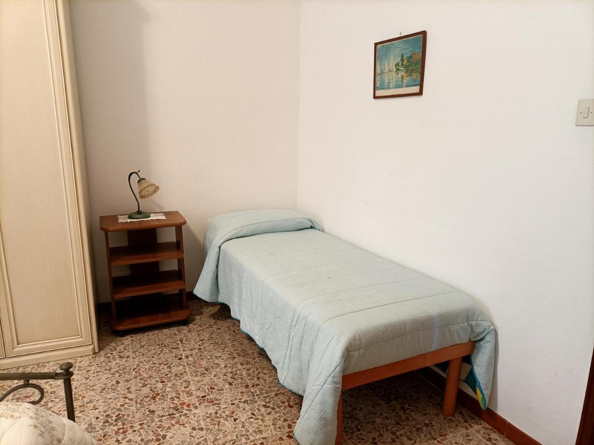 Antica Casa Ceccardi Appartement Livorno Buitenkant foto